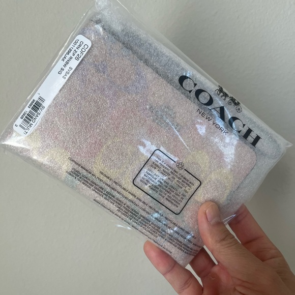 Coach wristlet🎈🎈 - Picture 7 of 7